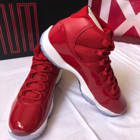 Air Jordan 11s main image 4
